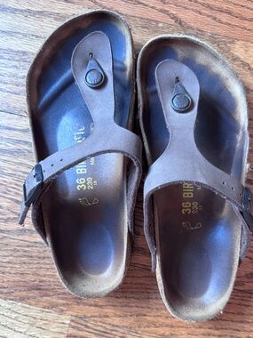 Birkenstock Gizeh Sandals